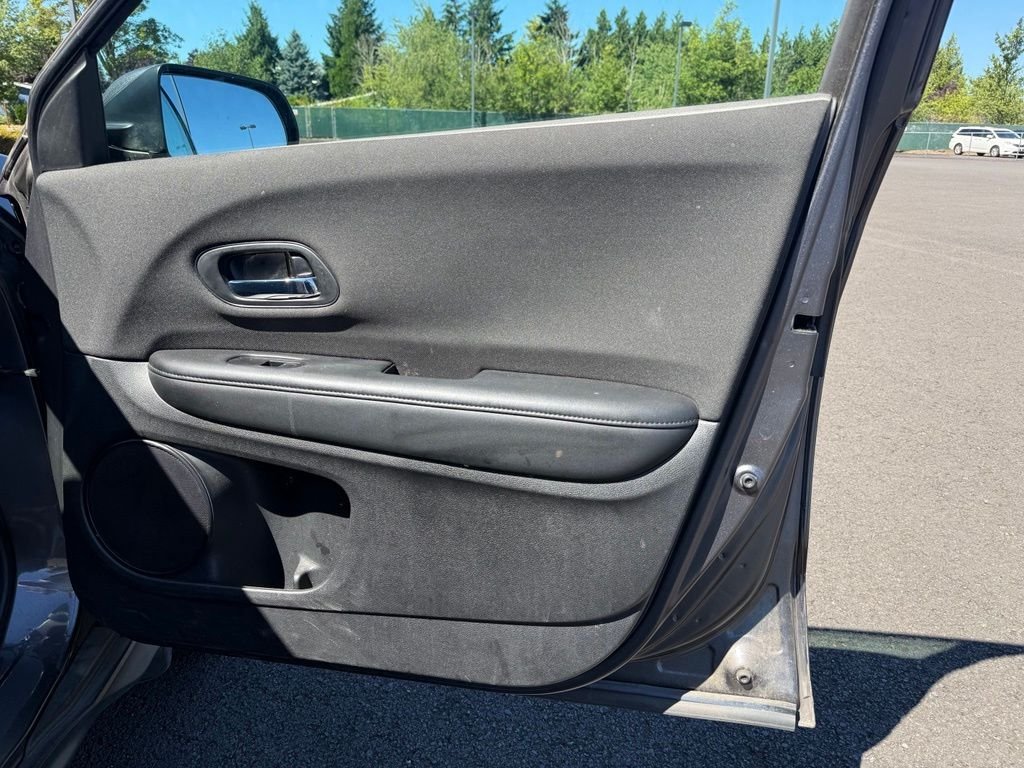 Used 2019 Modern Steel Metallic Honda LX image 23