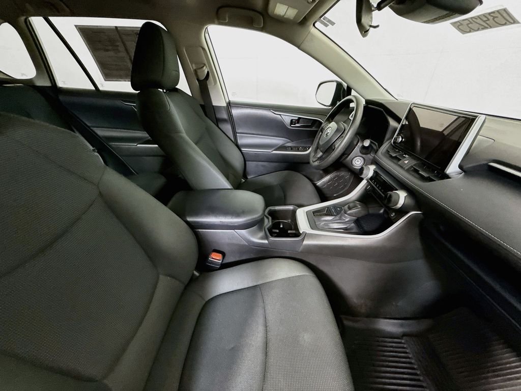 Used 2025 Silver Sky Metallic Toyota LE image 26