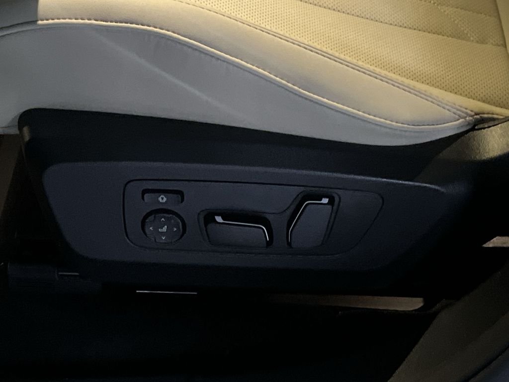 2026 BMW X3 30 - Photo 12