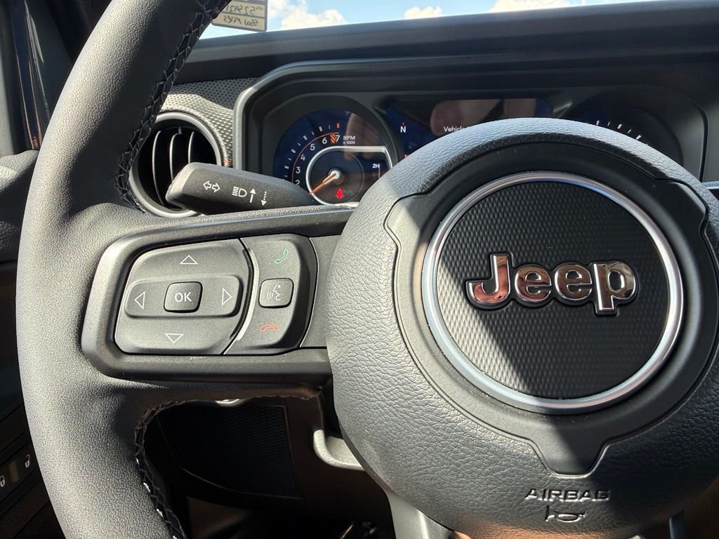 Used 2025 Gray Jeep Rubicon image 24