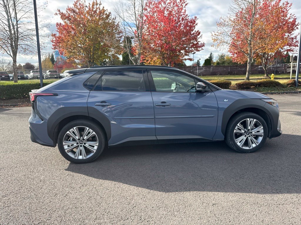 Used 2023 Harbor Mist Gray Pearl 2-Tone Subaru Touring image 8