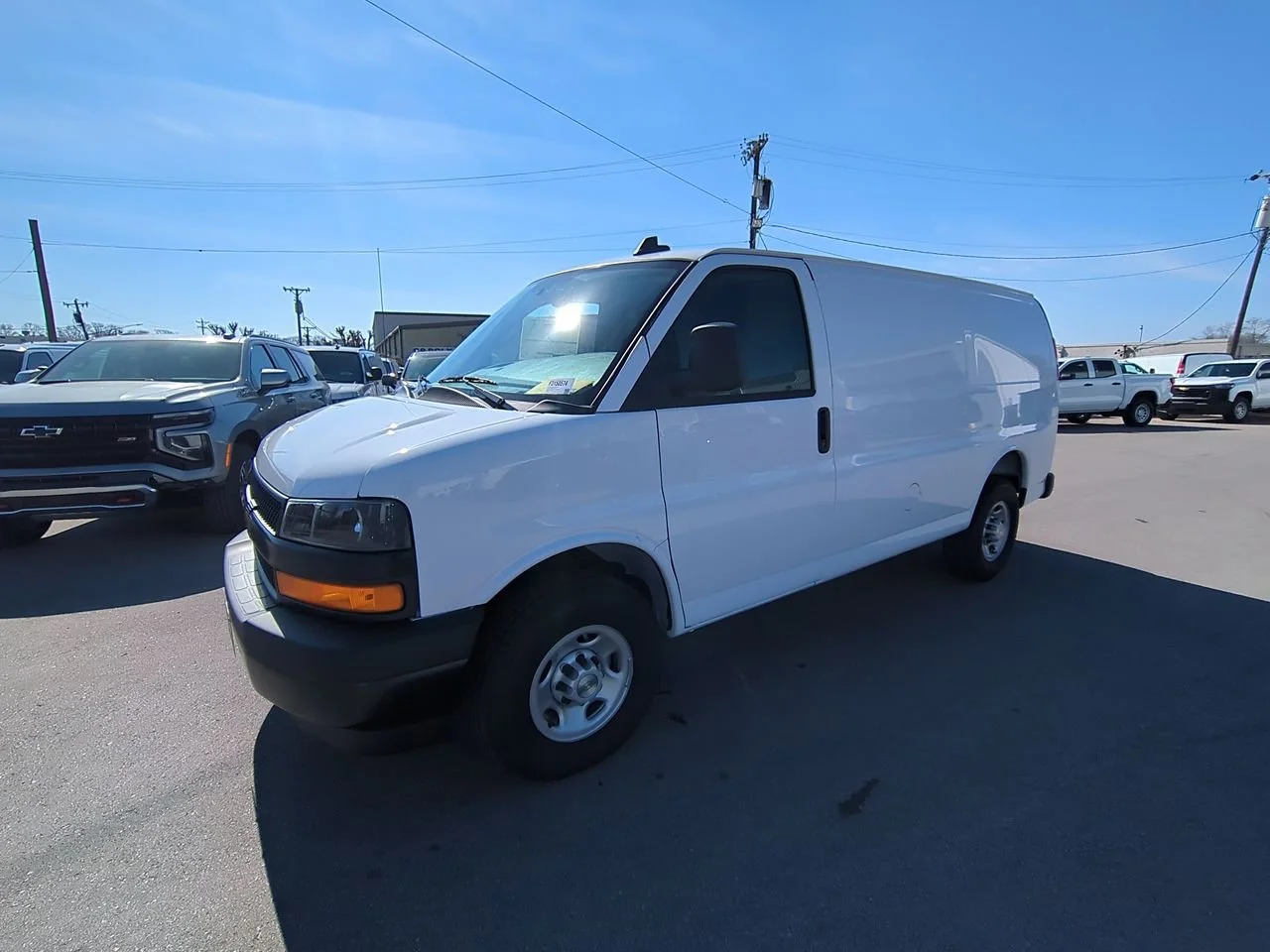 2025 Chevrolet Express 2500 Work Van HD's photo