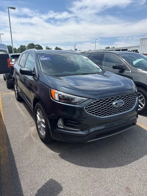 2023 Ford Edge SEL AWD's photo