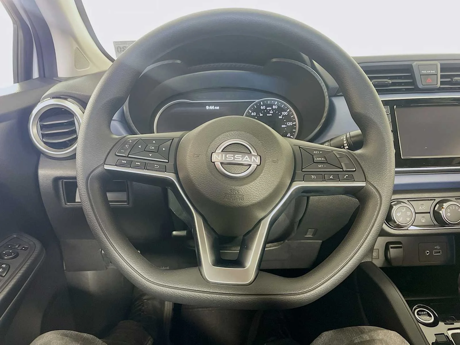 Used 2025 Aspen White Tricoat Nissan SV image 9