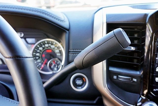 Used 2024 Silver Ram Laramie image 34