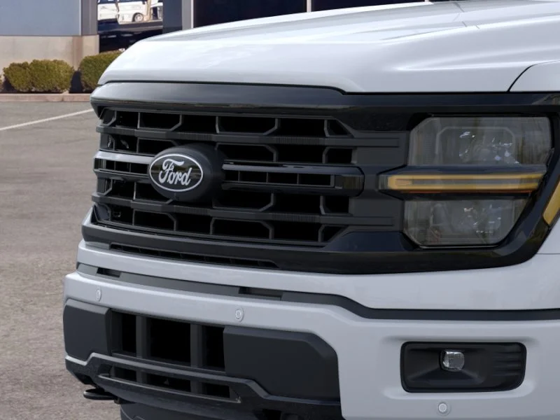 New 2026 Oxford White Ford XLT image 17