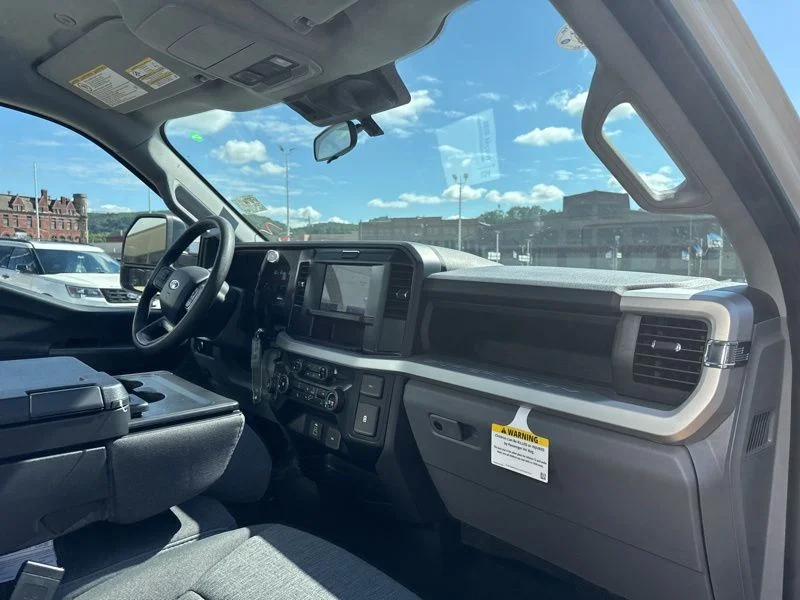 New 2025 Oxford White Ford F-350® XL image 13