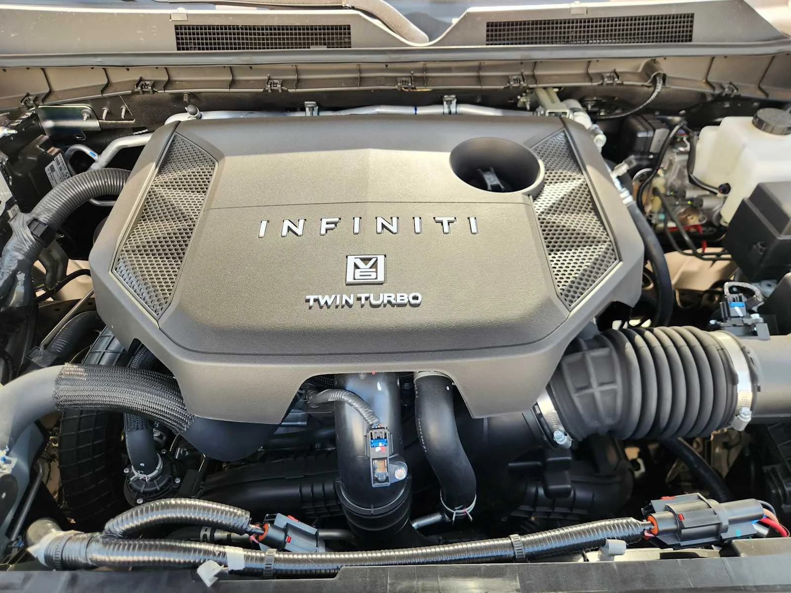 New 2027 DYNAMIC METAL INFINITI Luxe 2WD image 21