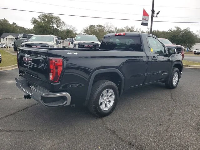 Used 2025 Onyx Black GMC Pro image 4