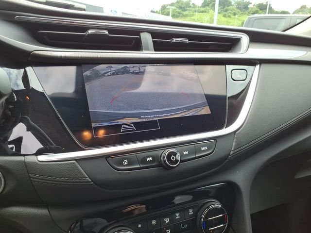 Used 2022 Black Buick Select image 27