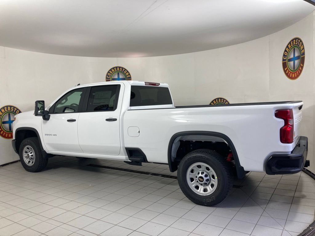 New 2026 Summit White Chevrolet WT image 19