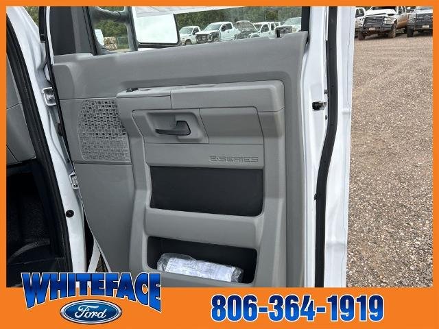 New 2025 Oxford White Ford Base image 71