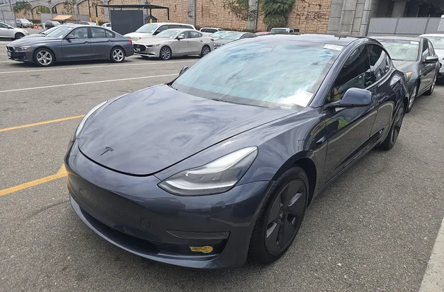 2021 Tesla Model 3 Standard Range Plus
