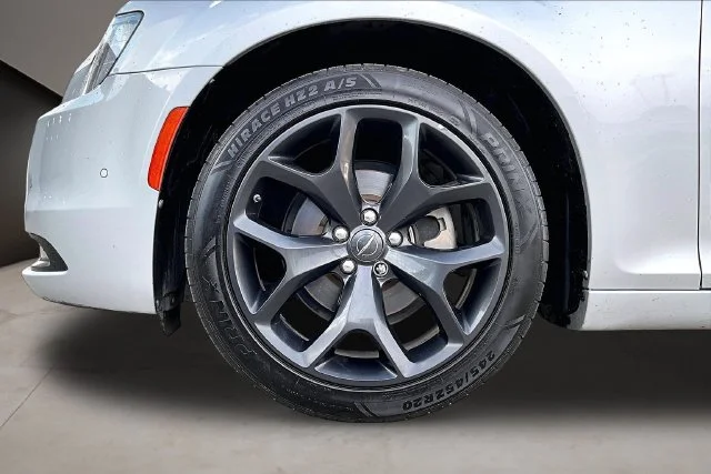 Used 2022 Silver Chrysler S image 33