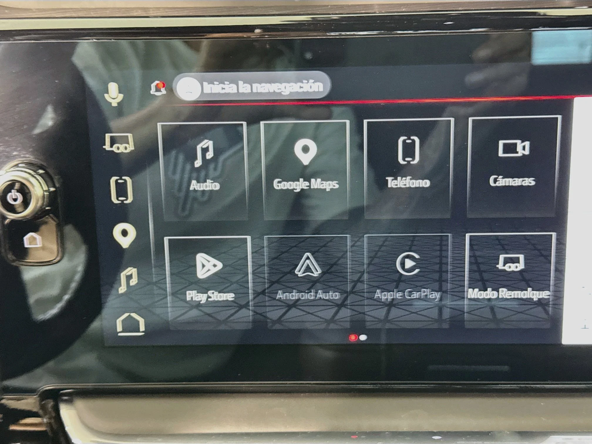 Used 2024 White Frost Tricoat GMC Denali Ultimate DRW image 17