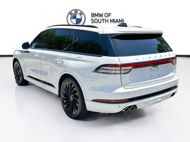Used 2025 White Lincoln Reserve image 5