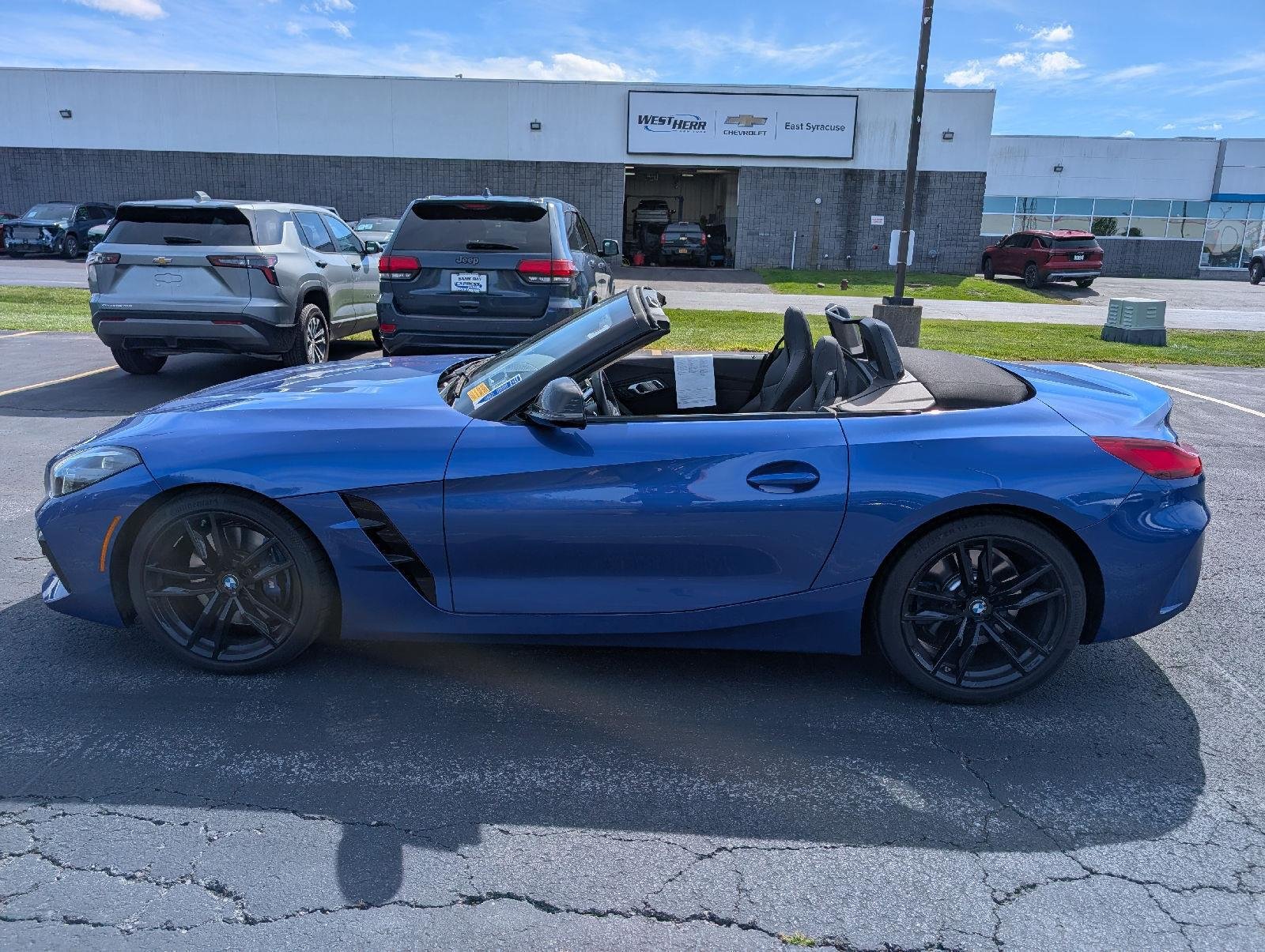 Used 2025 Portimao Blue Metallic BMW M40i image 6