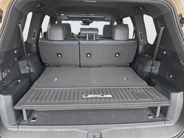 2026 Lexus LX 700h Overtrail - Photo 14