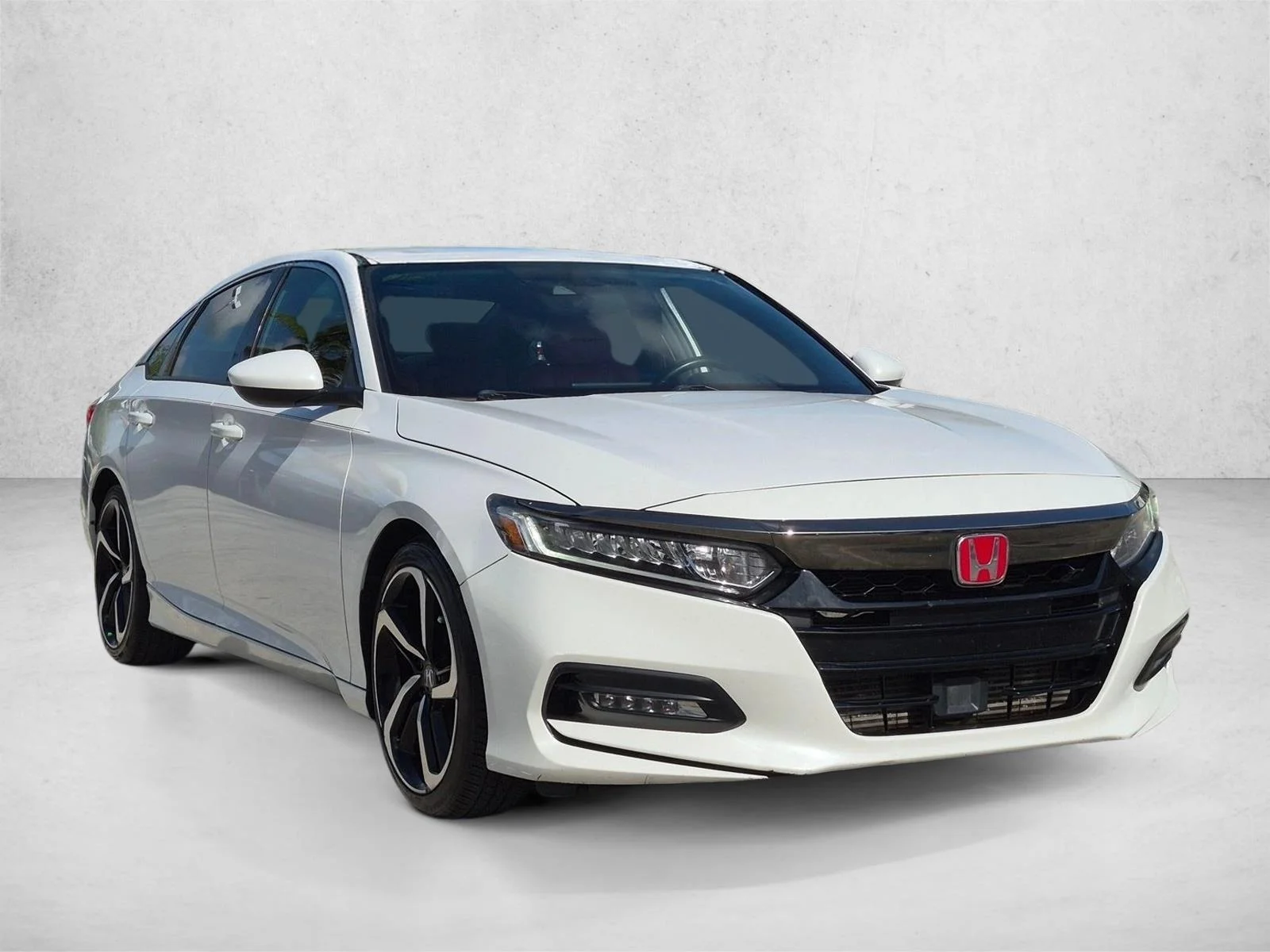 Used 2019 Platinum White Pearl Honda Sport 1.5T image 3