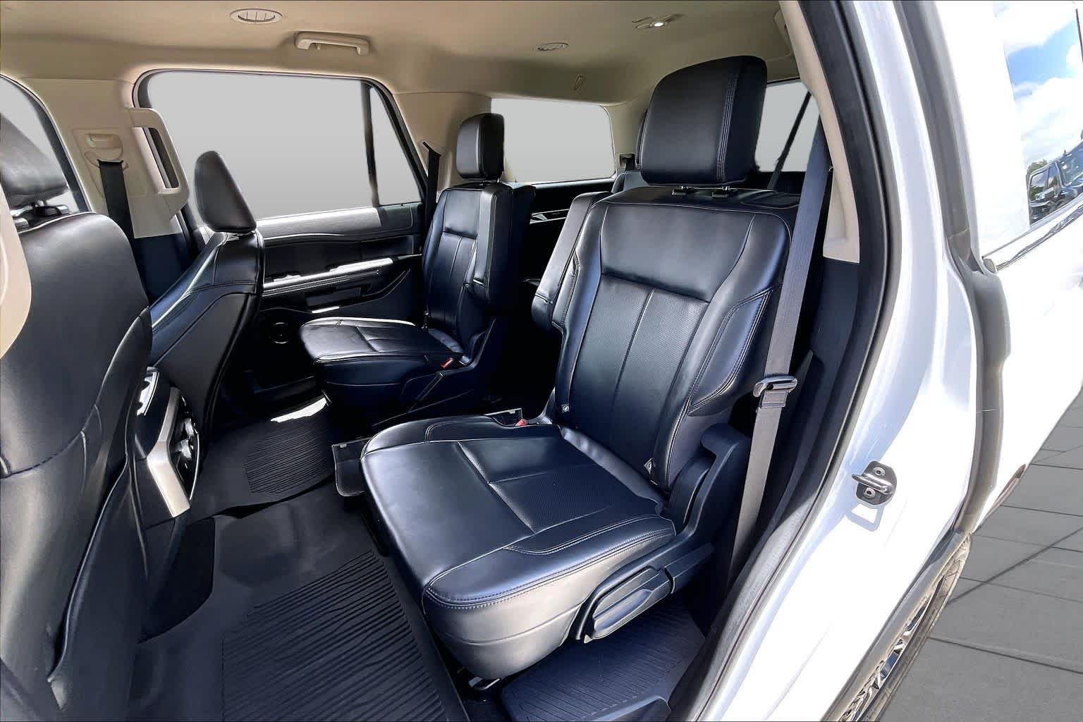 Used 2024 Oxford White Ford XLT image 18