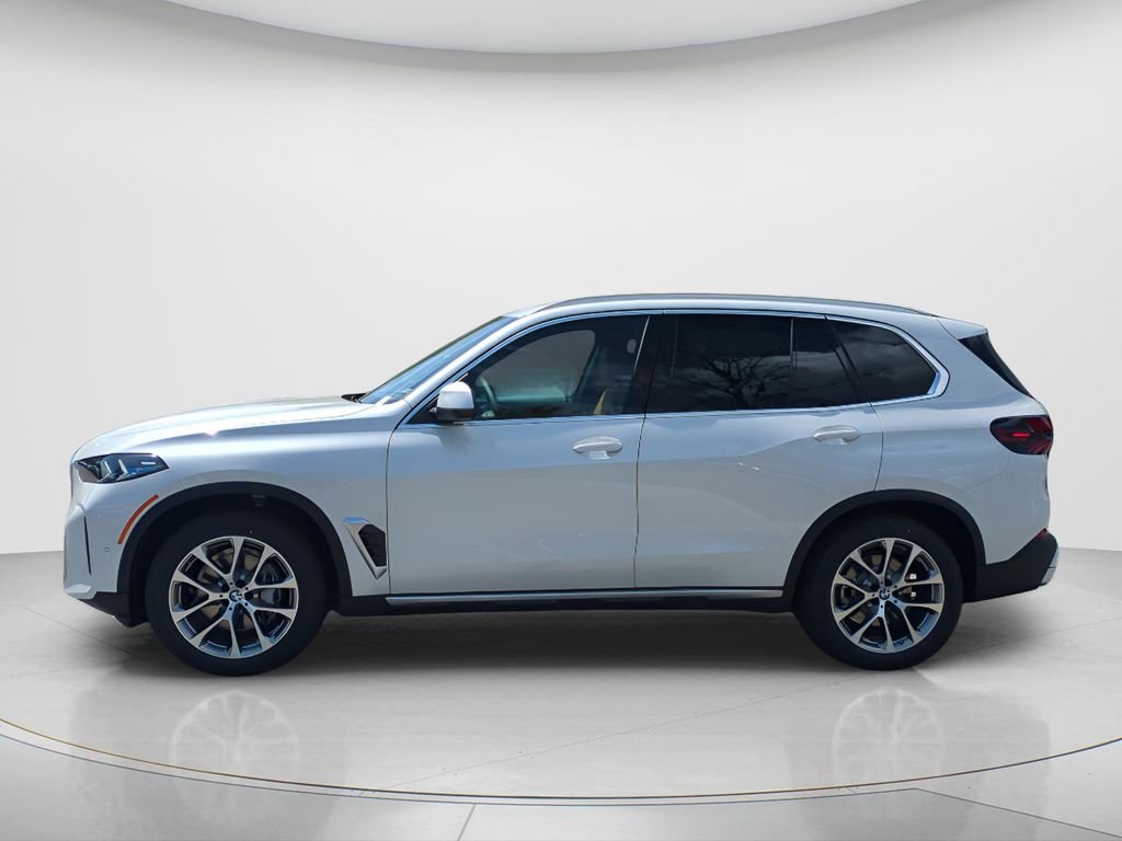 New 2026 Mineral White Metallic BMW xDrive40i image 7