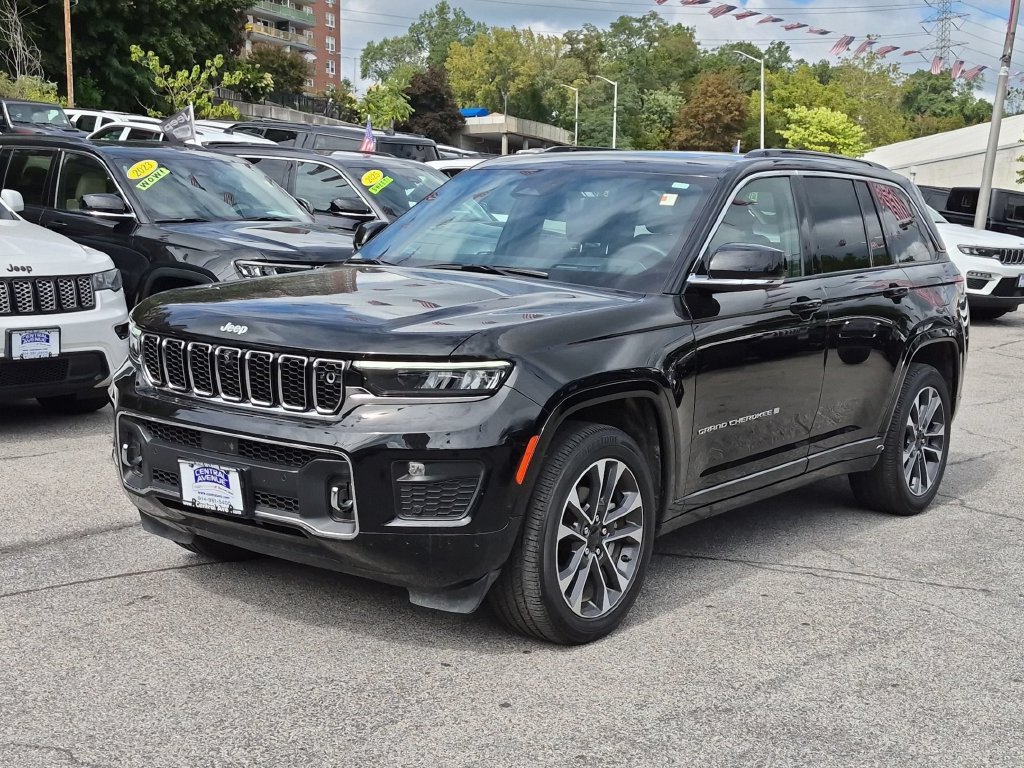Used 2024 Black Jeep Overland image 1