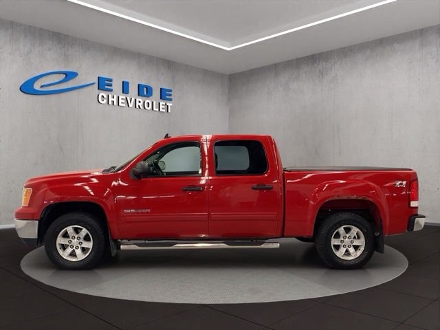 Used 2011 Red GMC SLE image 10