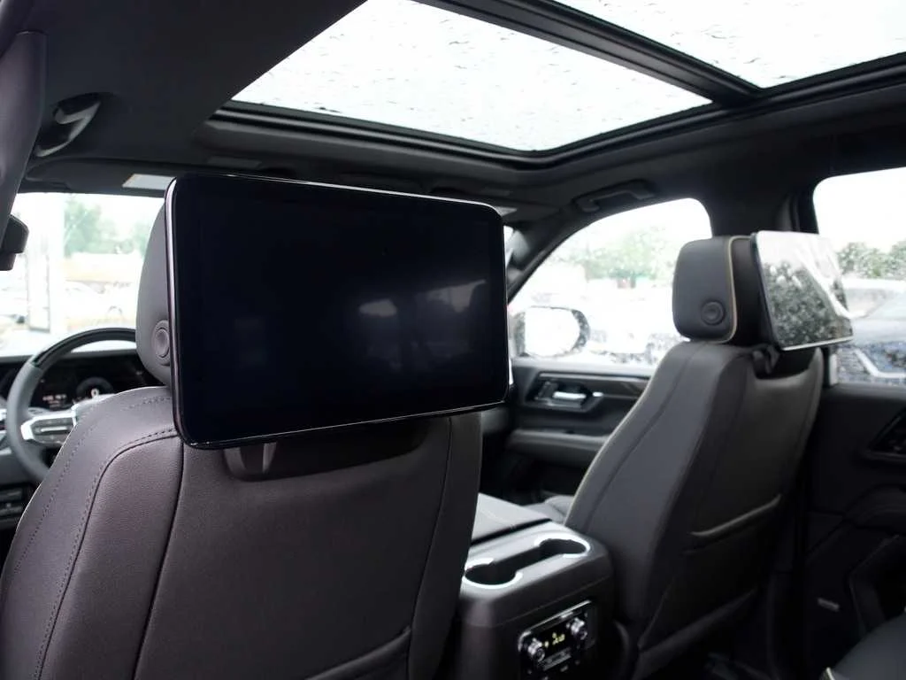 New 2026 Onyx Black GMC Elevation image 17