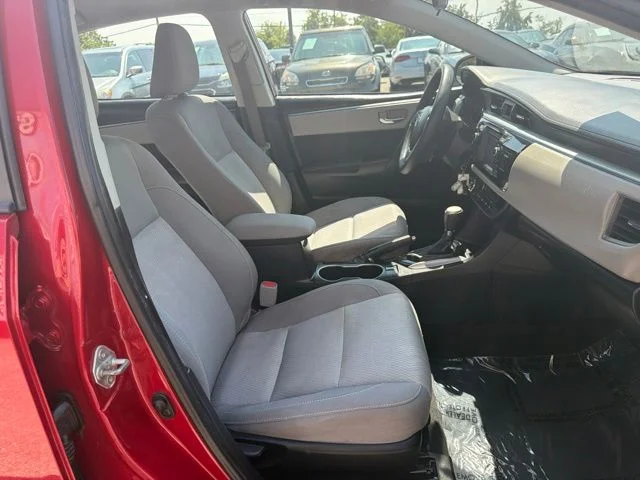 Used 2014 Red Toyota LE image 26