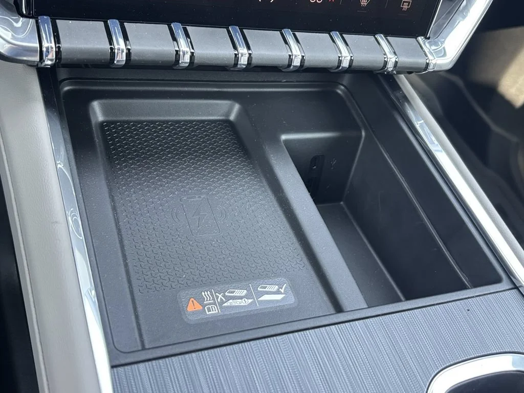 New 2026 Summit White GMC Elevation image 25