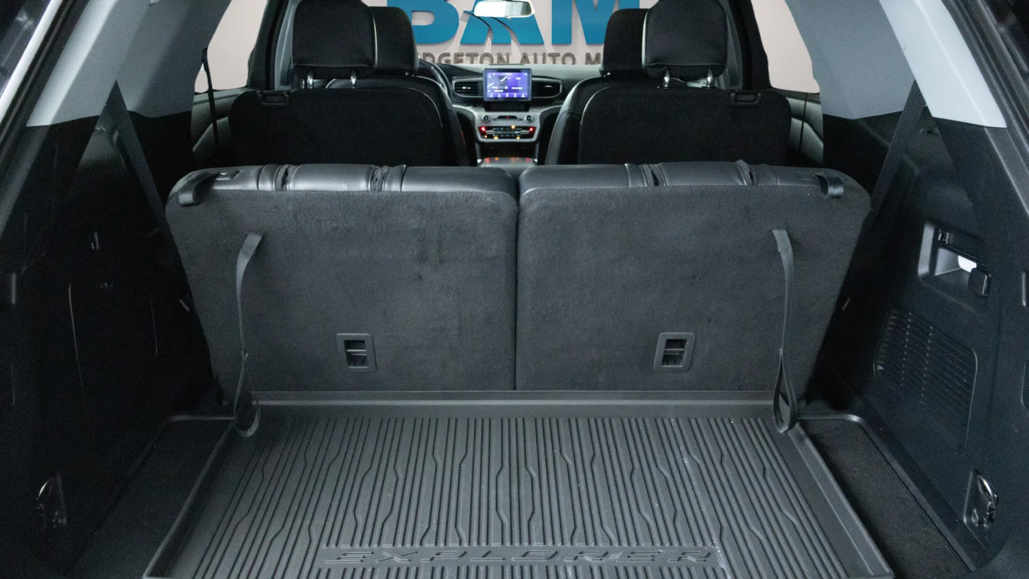Used 2023 Gray Ford XLT image 29