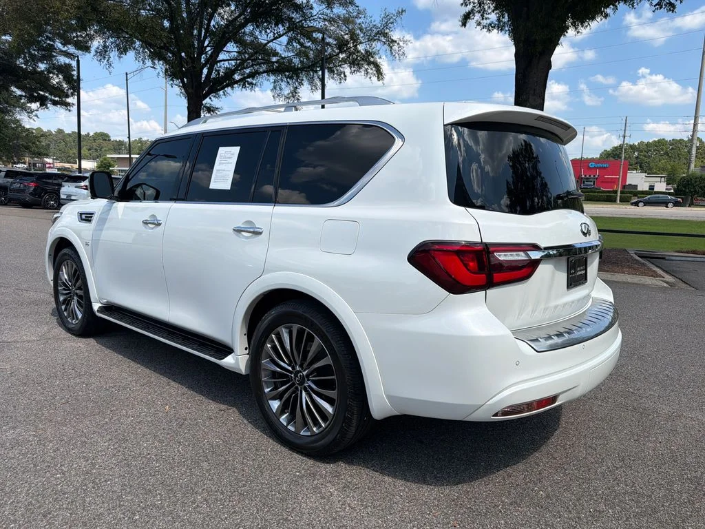 Used 2018 Moonstone White INFINITI  image 9