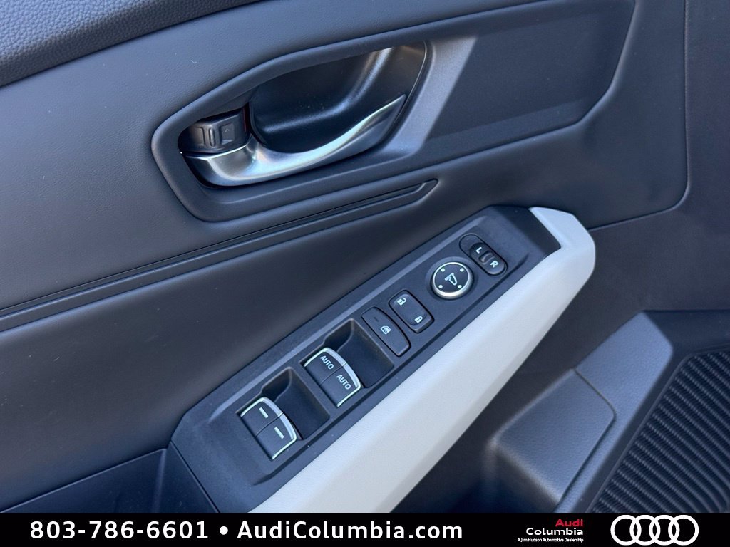 Used 2024  Honda EX image 19