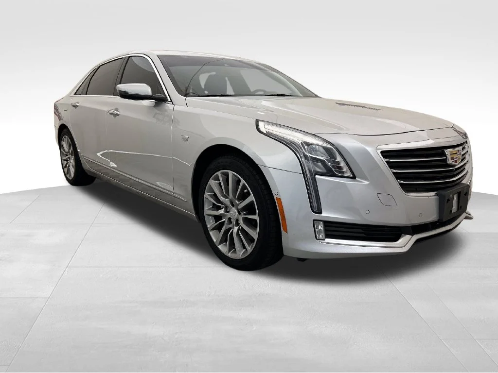 Used 2018 Silver Cadillac 3.6L Luxury image 8