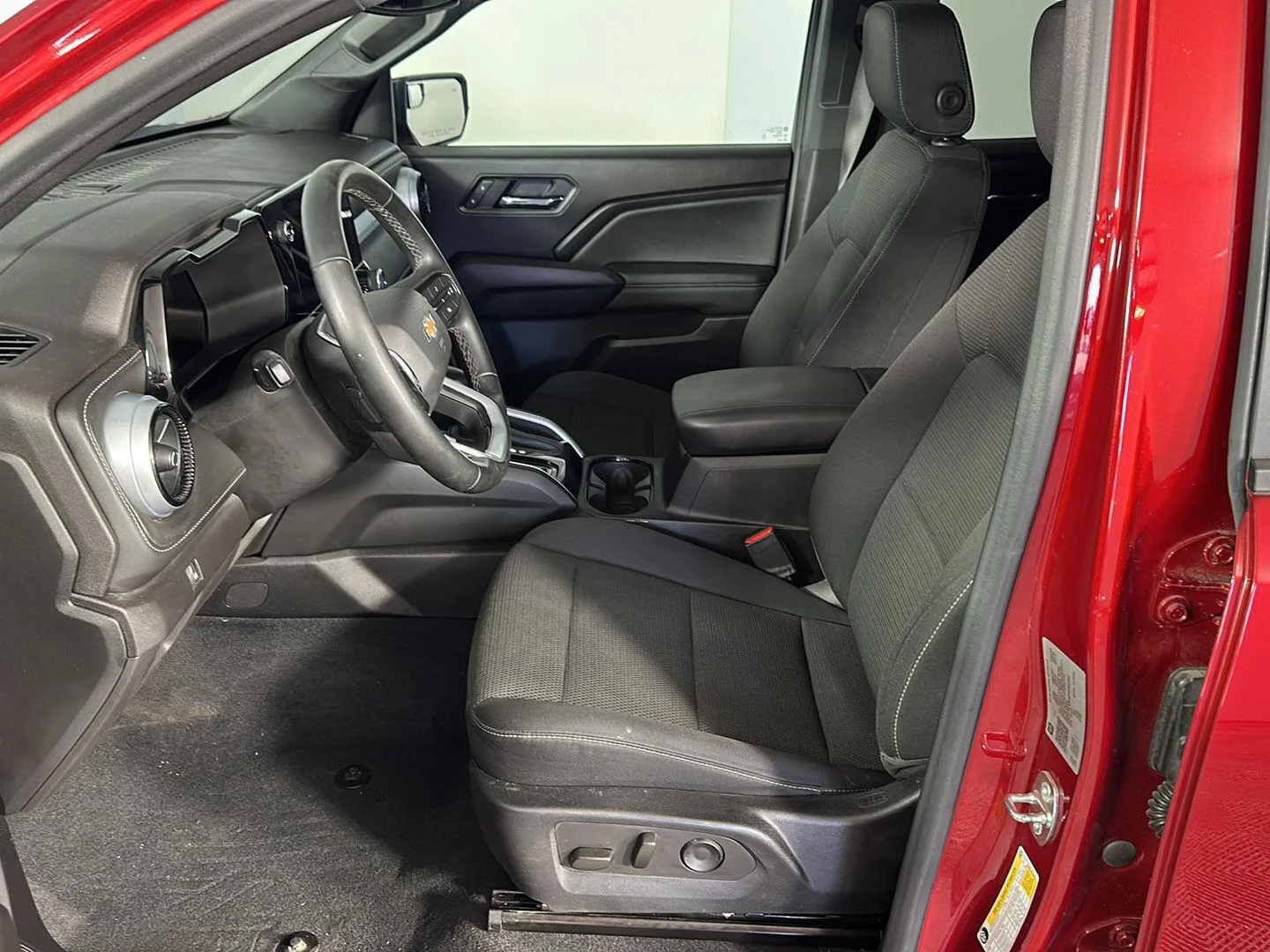 Used 2023 Radiant Red Tintcoat Chevrolet 4WD LT image 15