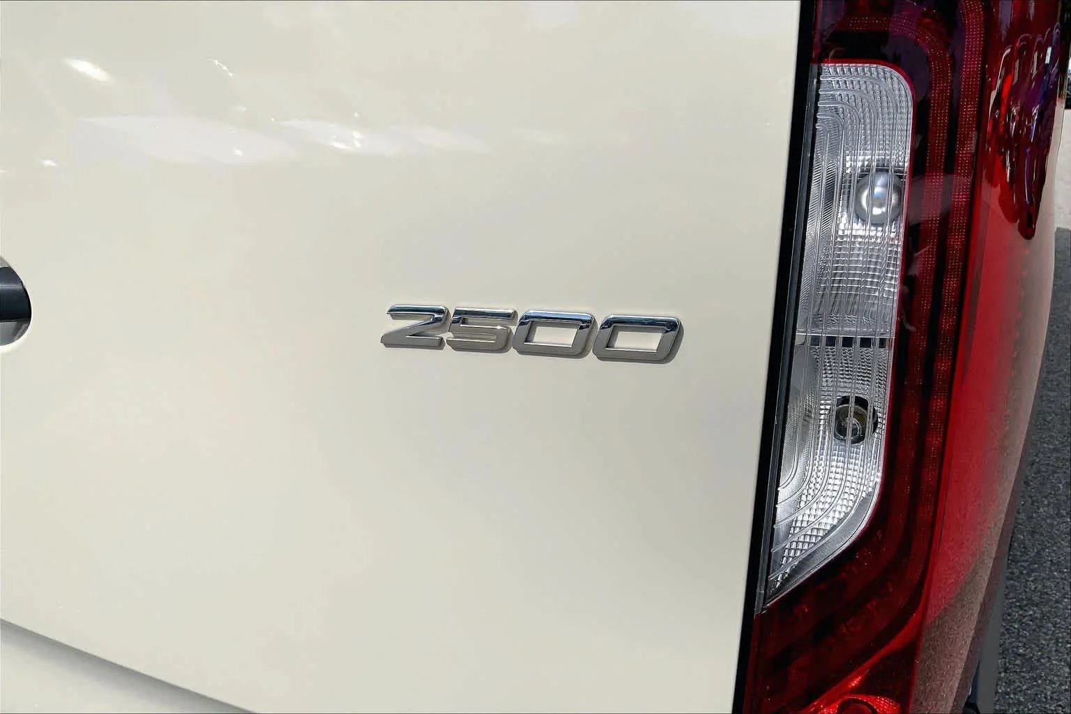 Used 2025 Pebble Grey Mercedes-Benz  image 32