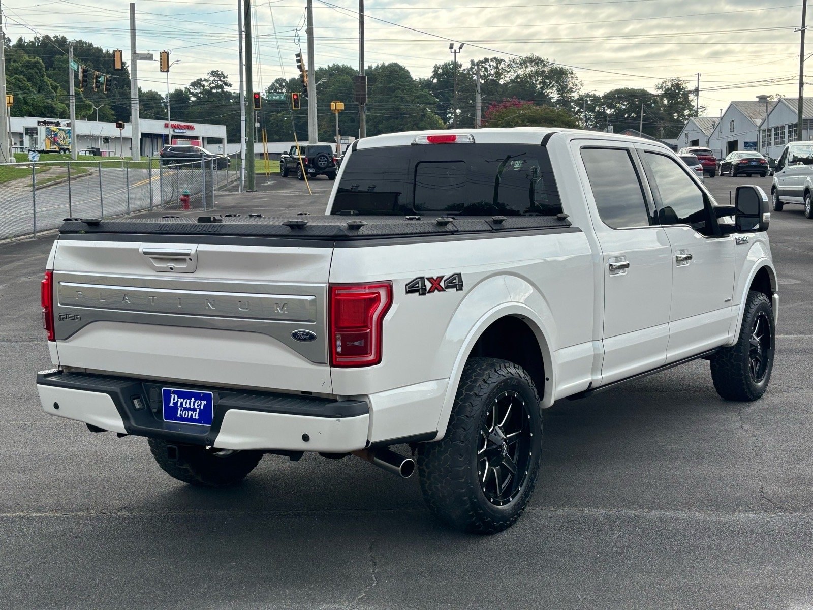 Used 2016 White Platinum Tri-Coat Metallic Ford Platinum image 4
