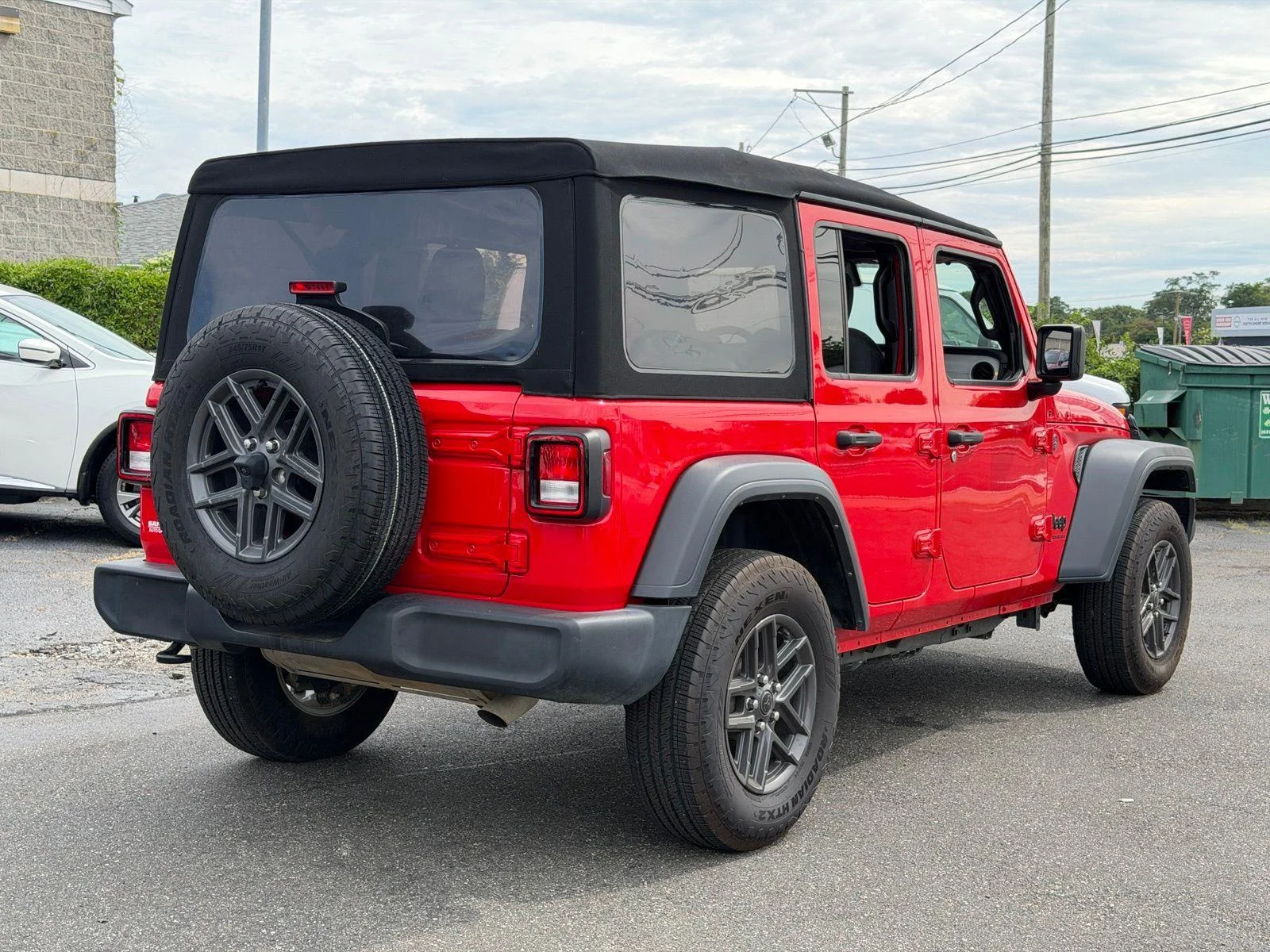 Used 2024 Red Jeep Sport S image 11