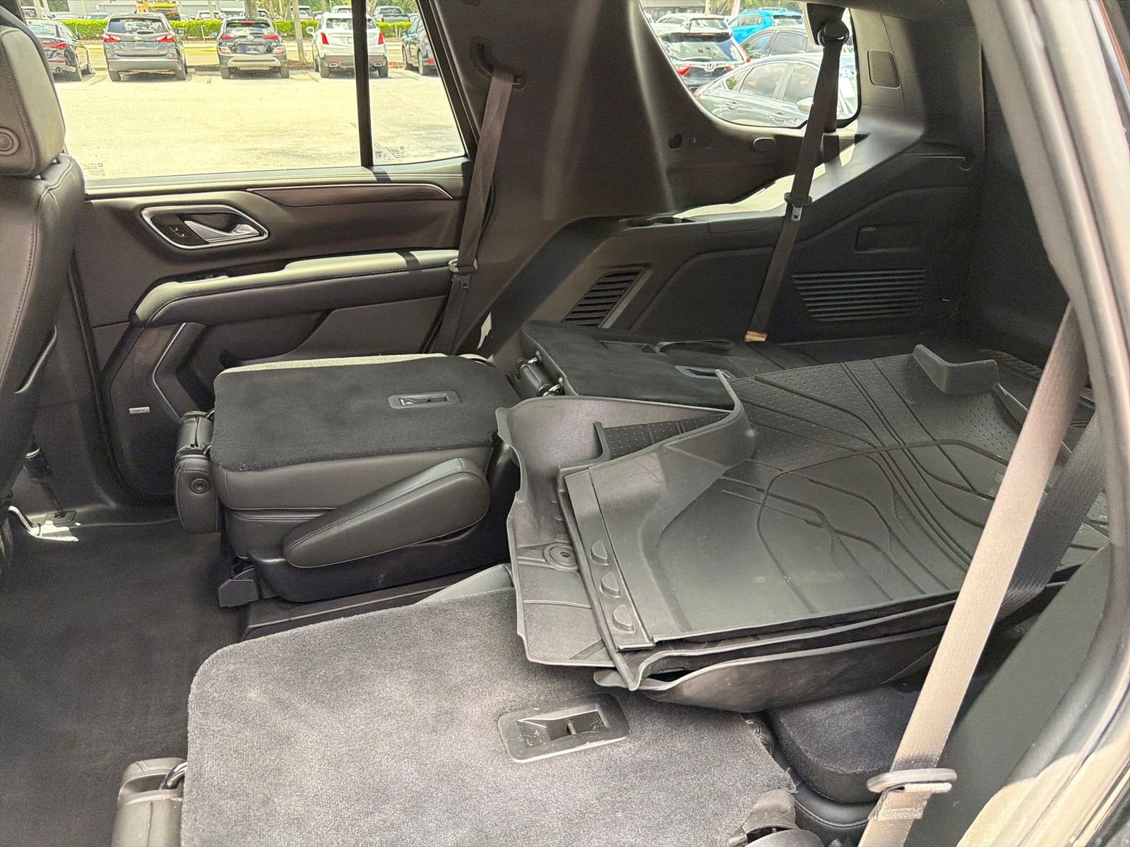 Used 2021 Black Chevrolet Z71 image 33