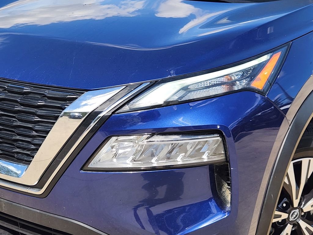 Used 2023 Caspian Blue Metallic Nissan SV image 10