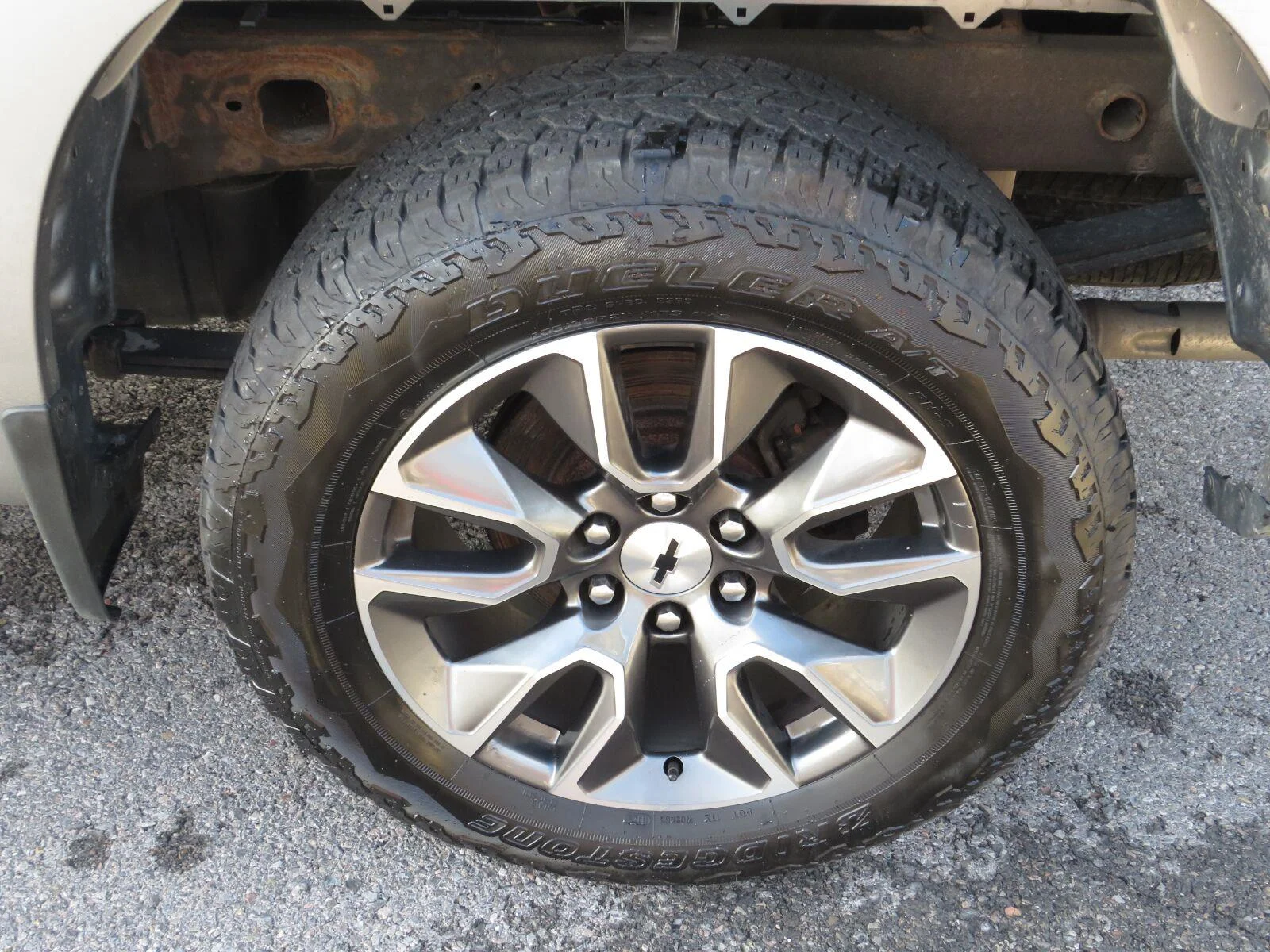 Used 2023 STERLING GRAY METALLIC Chevrolet RST image 14