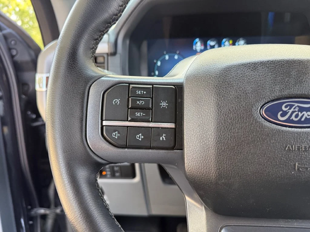 Used 2025 Black Ford XLT image 24