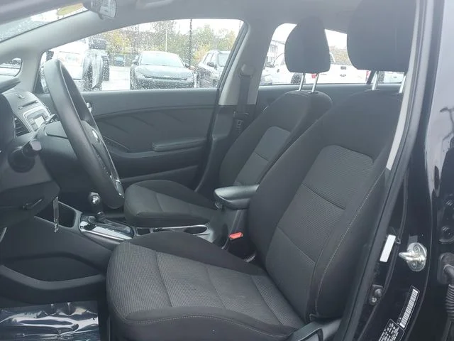 2018 Kia FORTE LX - Photo 19