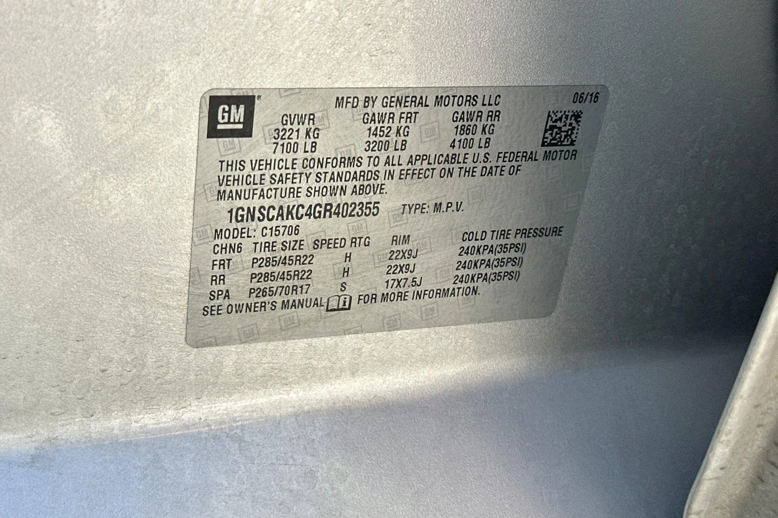 Used 2016 Silver Ice Metallic Chevrolet LS image 29