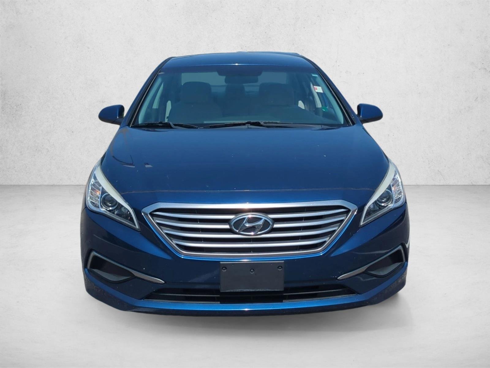 Used 2017 Hyundai Sonata Base with VIN 5NPE24AF4HH477393 for sale in Clearwater, FL