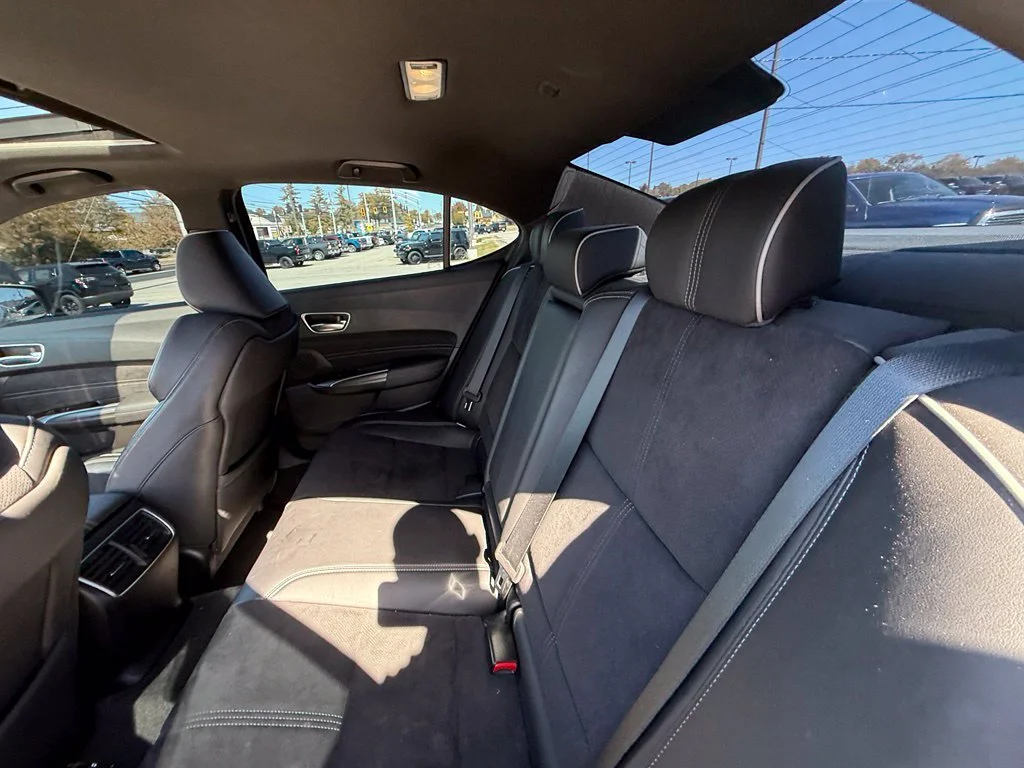 Used 2018 Black Acura 3.5L V6 image 26