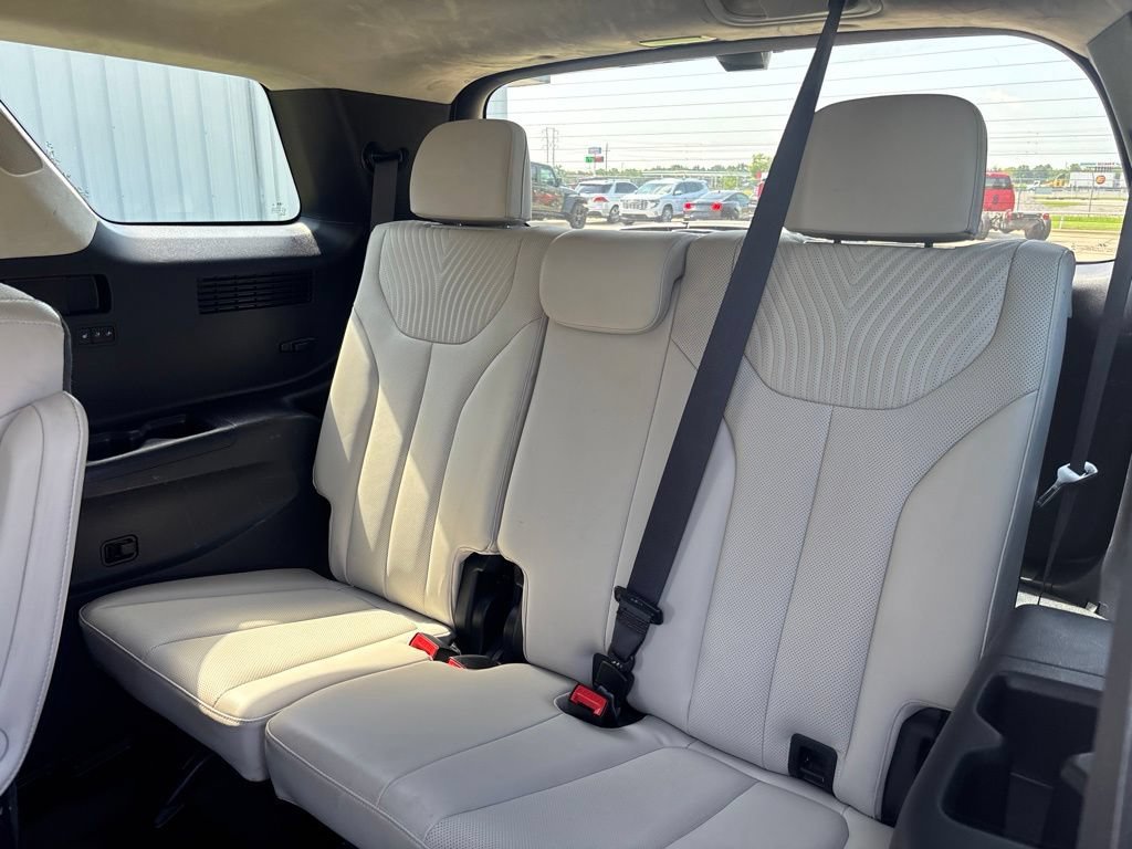 Used 2024 White Hyundai Calligraphy image 11