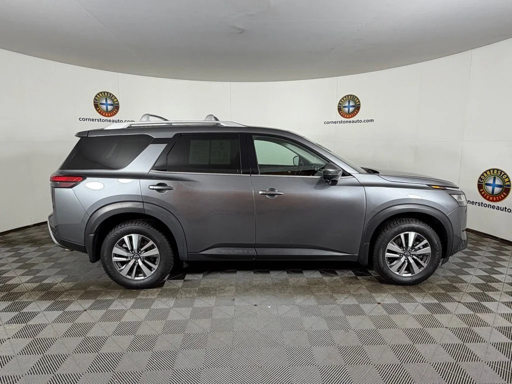 Used 2023 Gun Metallic Nissan SL image 17