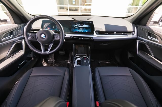 Used 2025 Alpine White BMW xDrive28i image 15