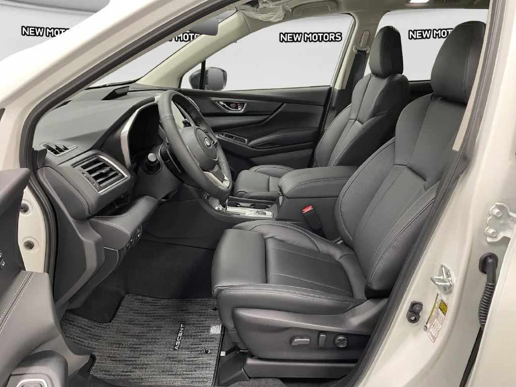 New 2026 CRYSTAL WHITE PEARL Subaru Limited 7-Passenger image 7
